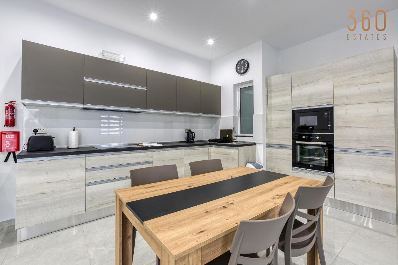 A Lovely 1Br Home With Balcony Just Off The Coast By 360 Estates Saint Julian's Exterior foto