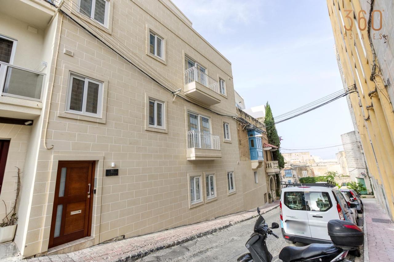 A Lovely 1Br Home With Balcony Just Off The Coast By 360 Estates Saint Julian's Exterior foto